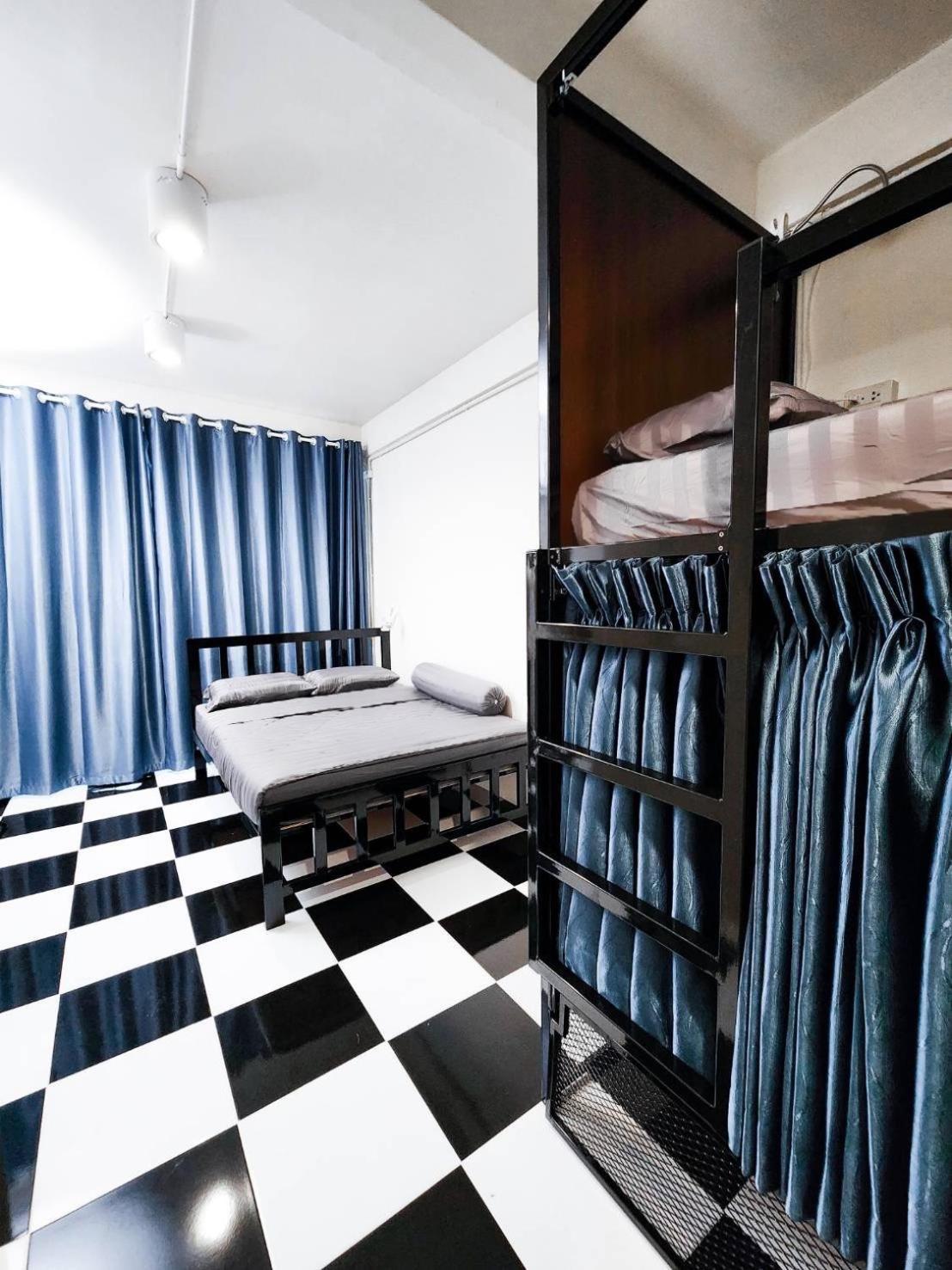 Noir Cafe And Hostel Chinatown Bangkok Dış mekan fotoğraf