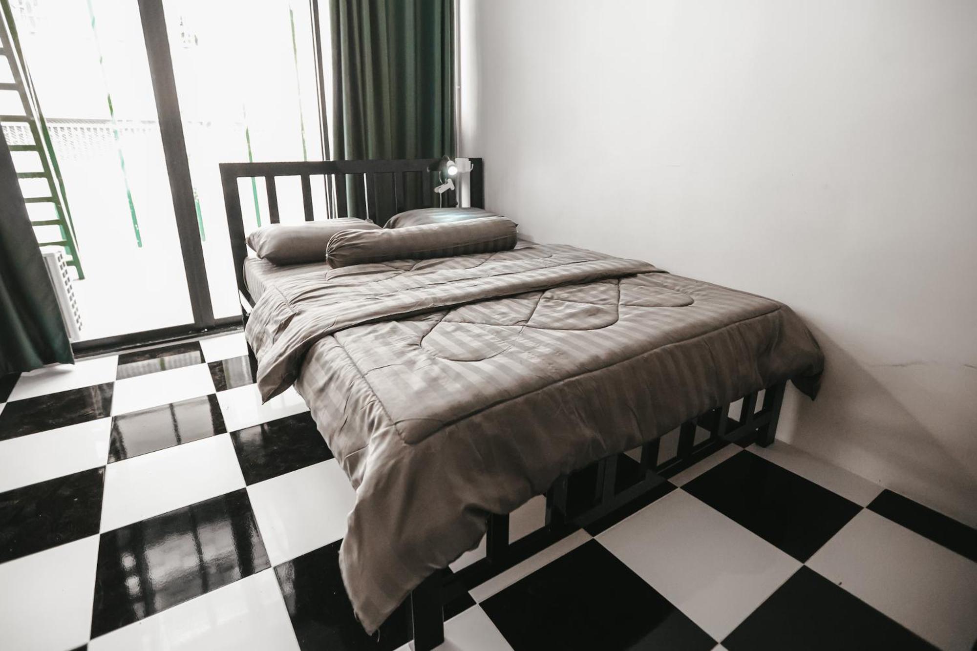Noir Cafe And Hostel Chinatown Bangkok Dış mekan fotoğraf