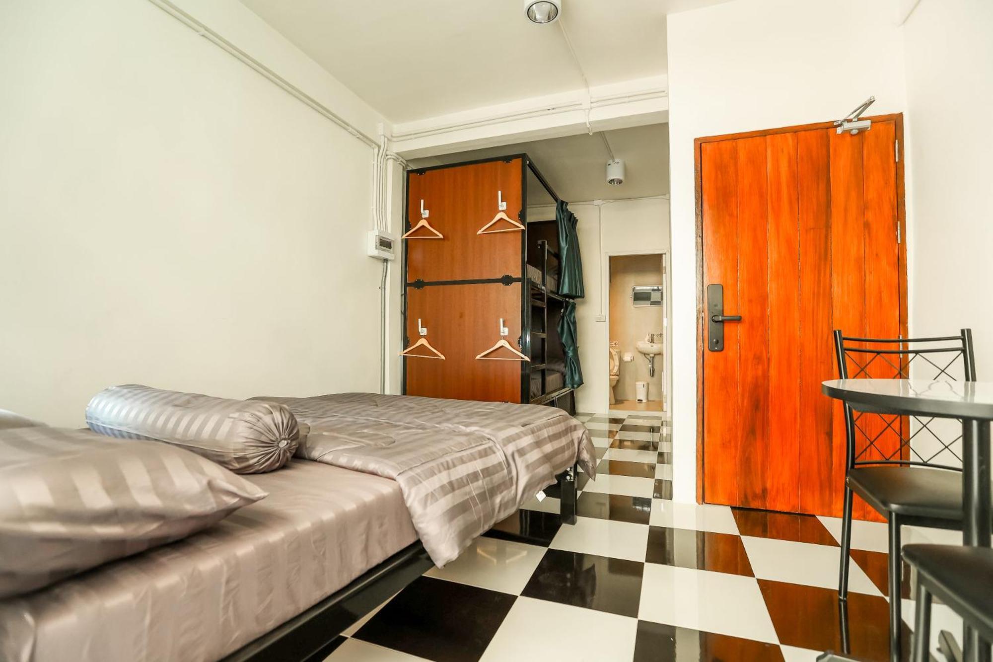 Noir Cafe And Hostel Chinatown Bangkok Dış mekan fotoğraf